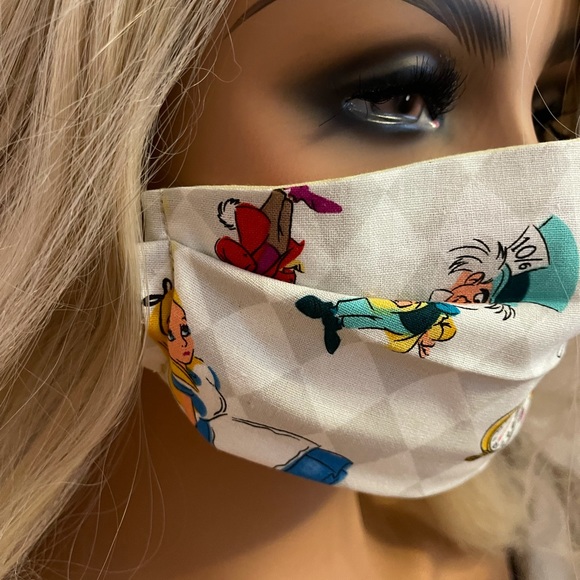 Alice in wonderland facemask - Picture 1 of 2